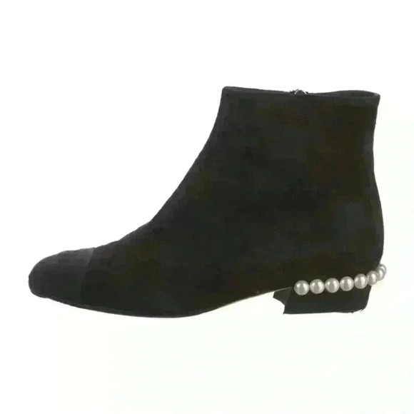 Chanel Interlocking CC Pearl Applique Suede Boots size 5.5